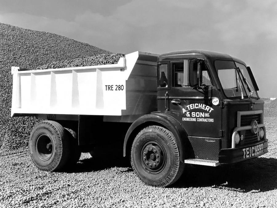  Mack D-Series Dump Truck 1956 года  (фото 1 из 1)